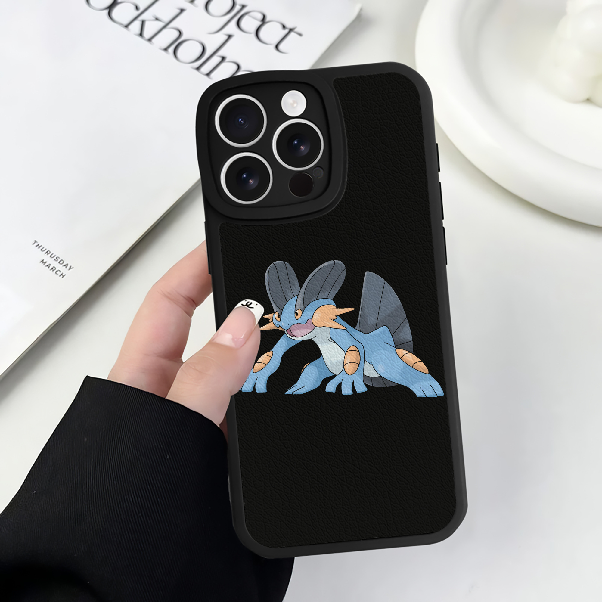 （画像用） ポケットモンスター Pokémon 【iPhone 16シリーズ対応】シリコンスマホケース（レザー調） 材質：シリコン